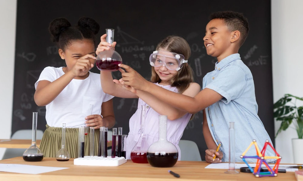 The Benefits of Small Group Chemistry Tuition in Singapore